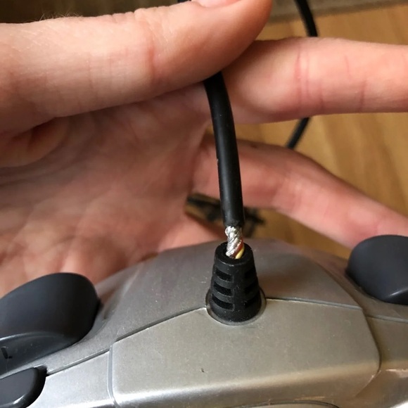 GameCube Controller - Picture 3 of 3